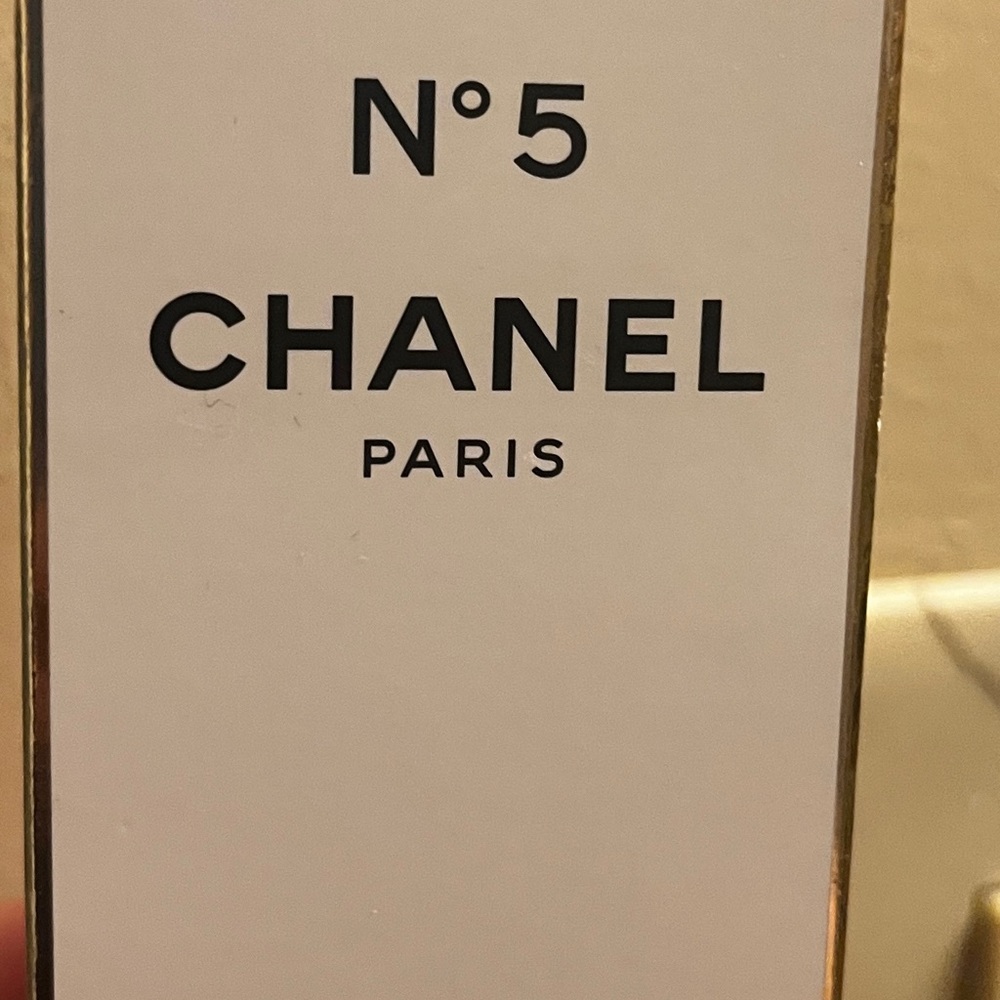 Chanel No. 5 Perfume Box shower gel